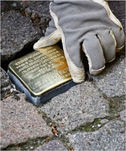 Stolperstein für den Verfolgten Pater Alois Grimm SJ